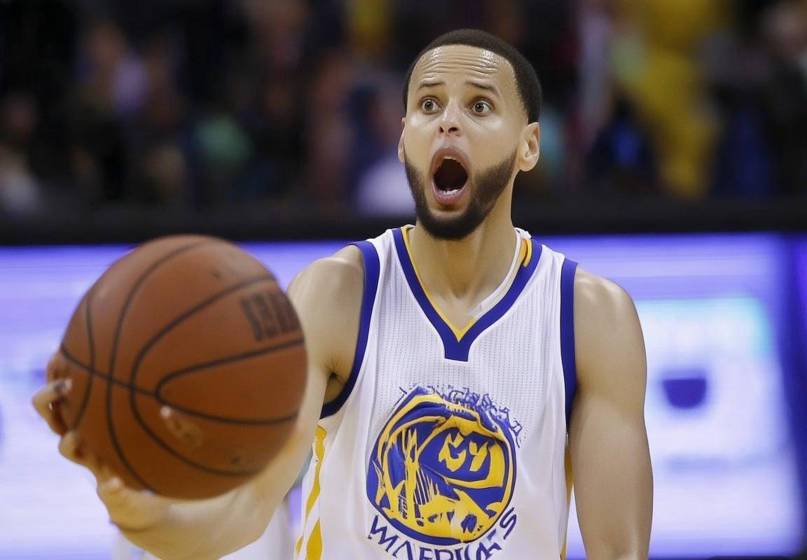 勇士队库里导演逆转胜利，团队信任与防守强度铸就关键转折